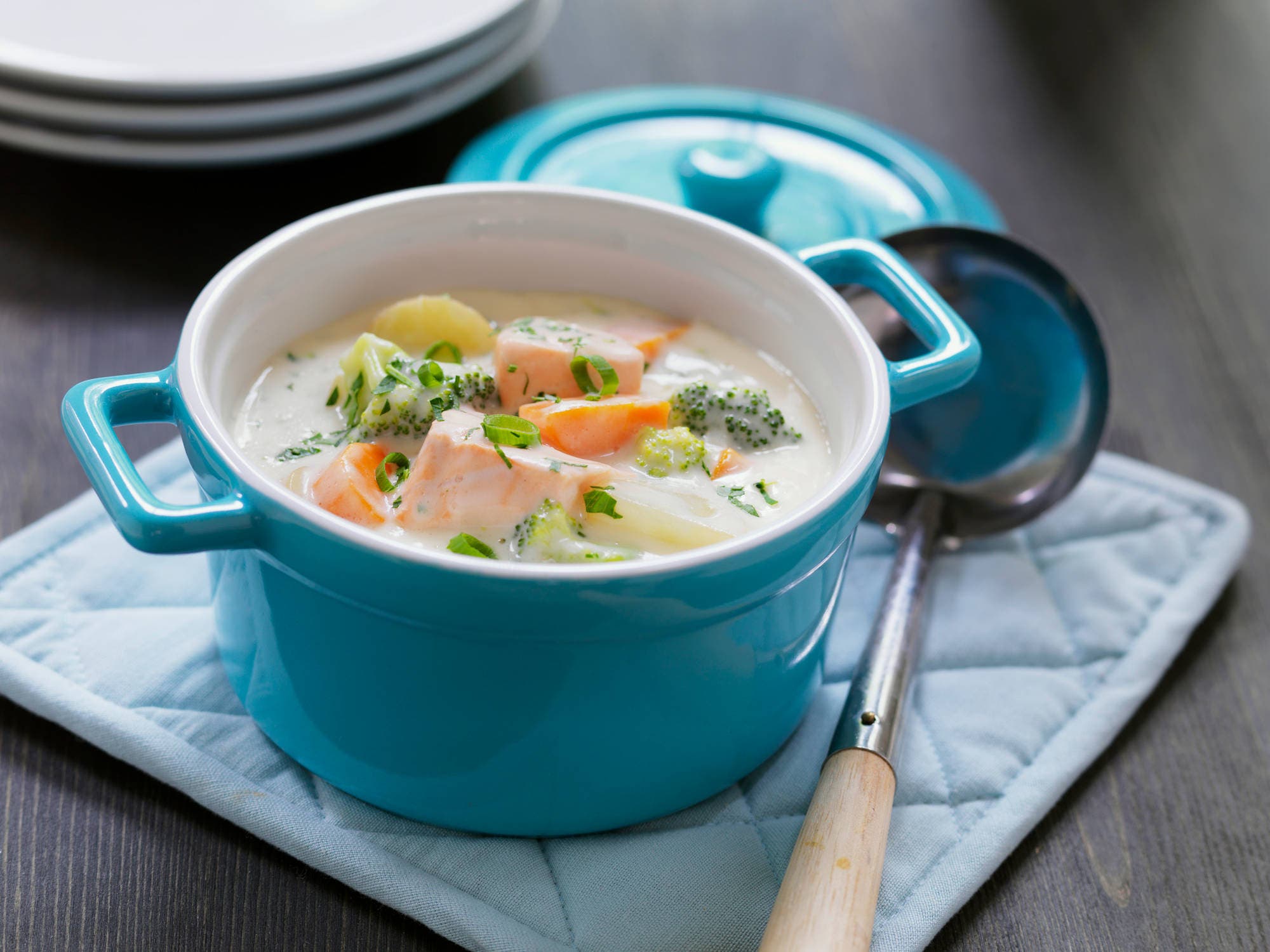 Fiskegryte med laks og grønnsaker