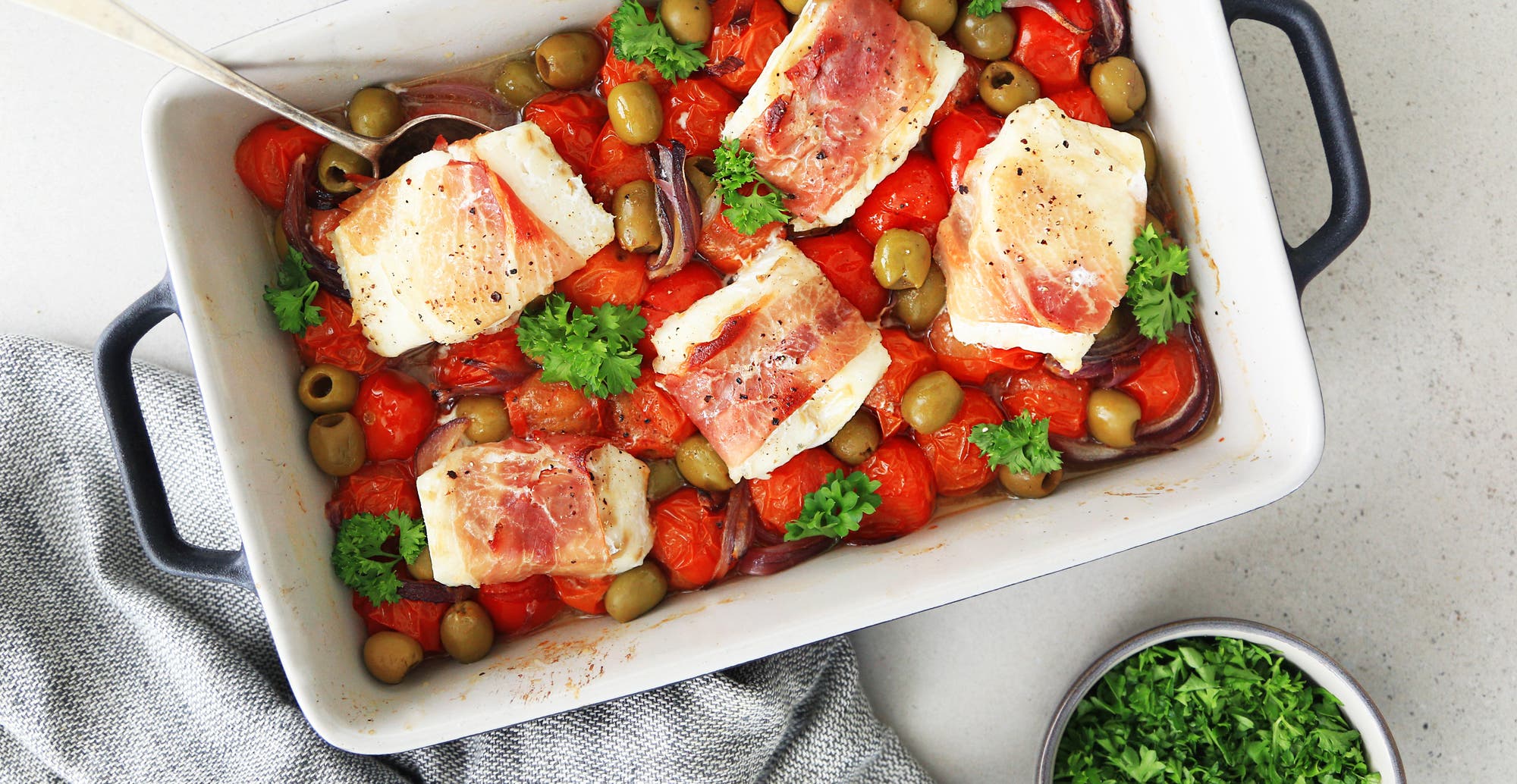 Ovnsbakt torsk med spekeskinke