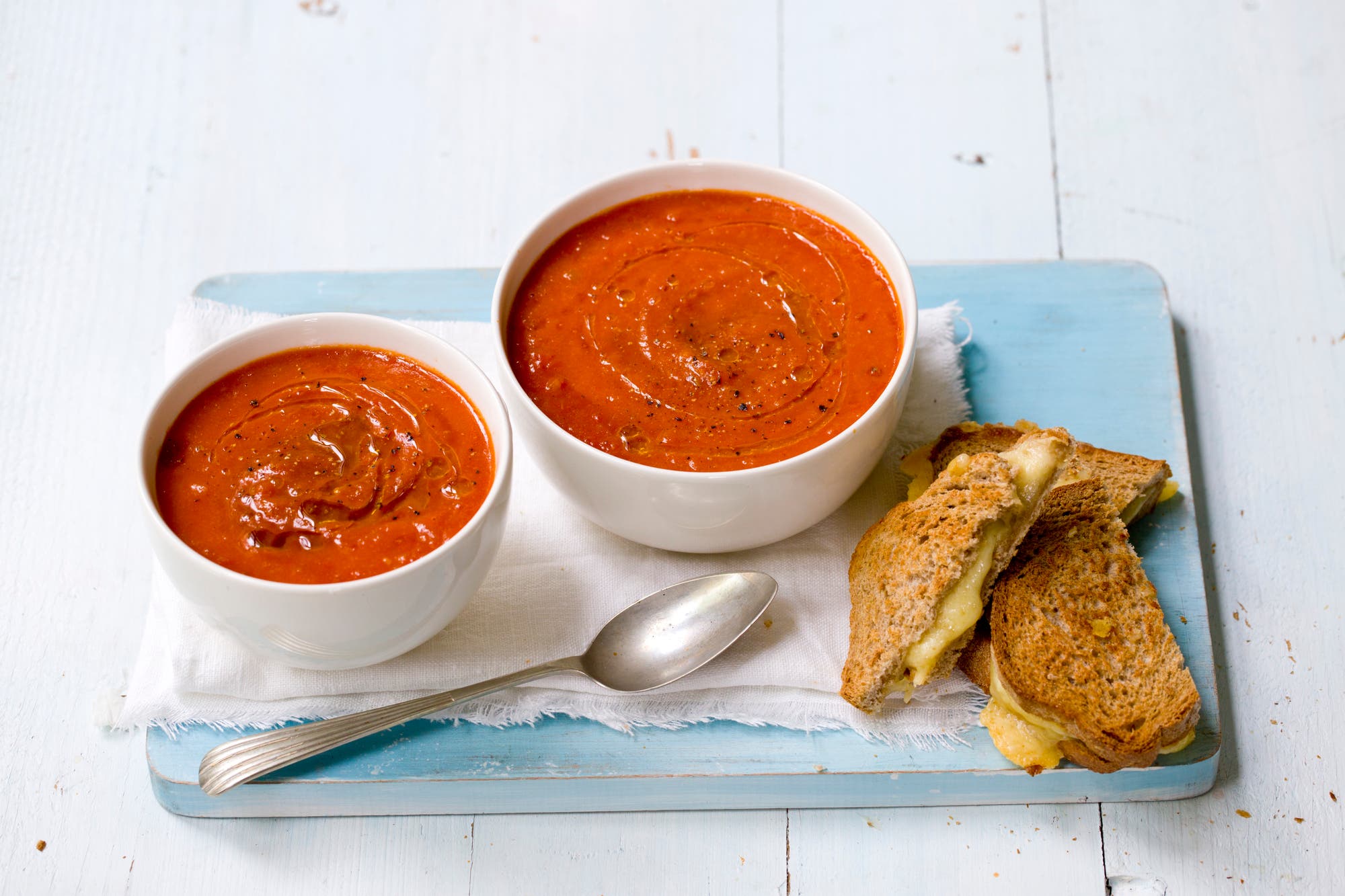 Tomatsuppe og ostetoast