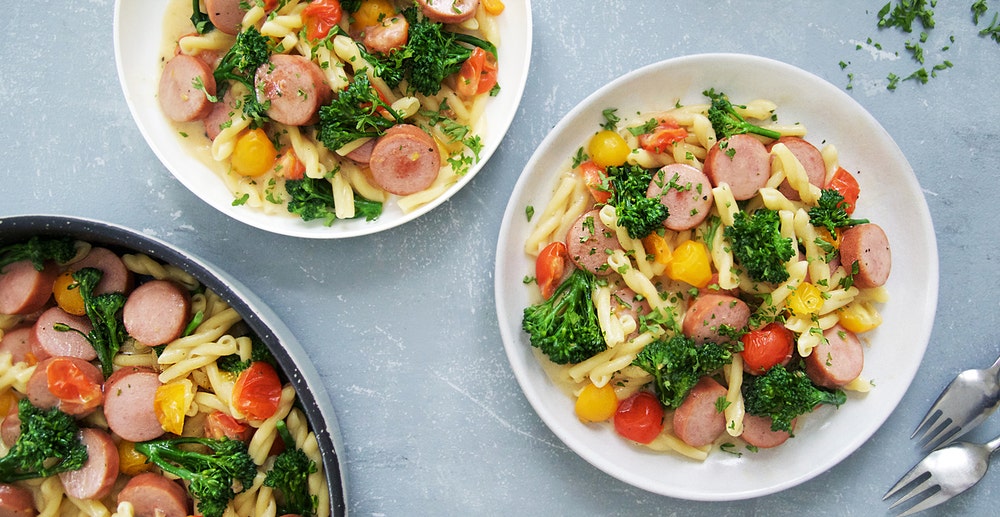 Kremet pasta med pølser