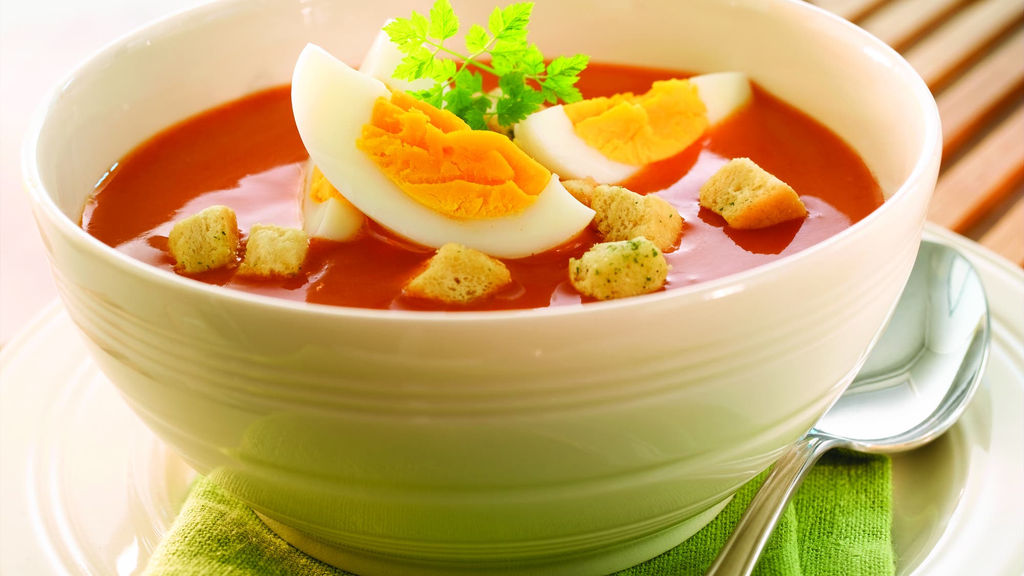 Tomatsuppe med godt følge