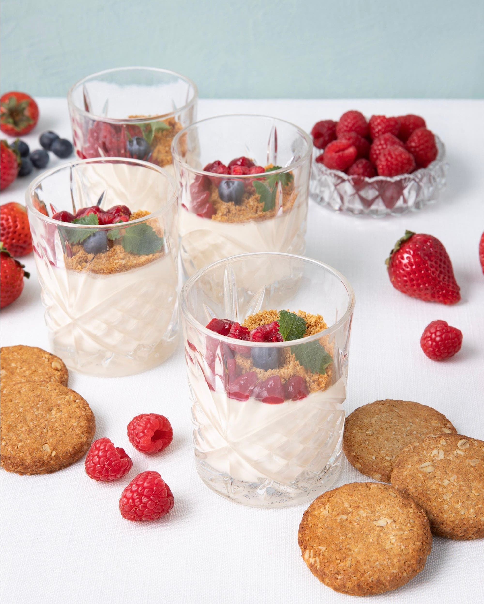 Crunchy pannacotta med bringebær